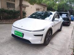 Tesla Model Y Rear-Wheel Drive - ფოტო 1