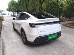 Tesla Model Y Rear-Wheel Drive - ფოტო 4
