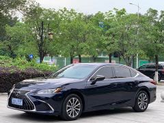 Lexus ES 200 Premium Edition - photo 1