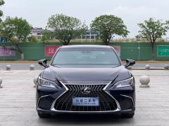 Lexus ES 200 Premium Edition - photo 2
