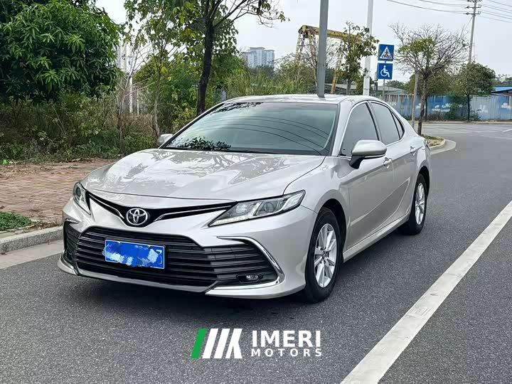 Toyota Camry 2.0G Luxury