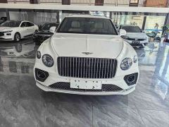 Bentley Bentayga 4.0T V8 Long Wheelbase Elegance Edition - фото 1