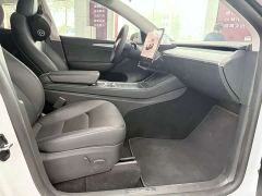 Tesla Model Y Rear-Wheel Drive - ფოტო 17