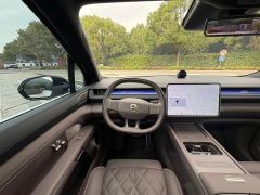 NIO ES8 Six-Seat Executive Signature Edition - ფოტო 11