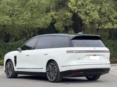 NIO ES8 Six-Seat Executive Signature Edition - ფოტო 18