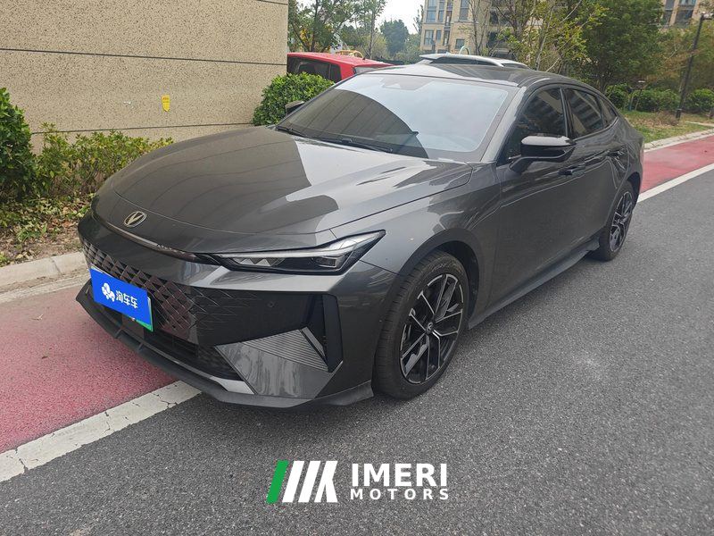 Changan UNI-V Zhidian iDD 1.5L 136km Smart cool type - автомобиль из Китая