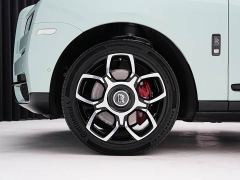 Rolls-Royce Cullinan Black Badge - photo 7