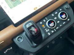 Land Rover Defender 110 P400 X - ფოტო 8