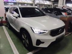 Volvo XC40 B3 Smart Remote Luxury Edition - photo 3