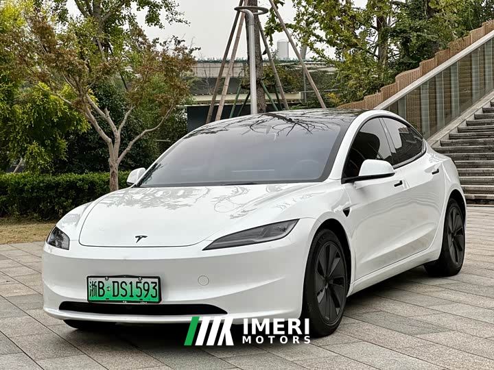 Tesla Model 3 Rear-Wheel Drive