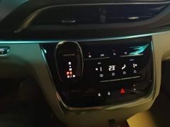 Buick GL8 Land Executive Cabin 652T Luxury - ფოტო 13