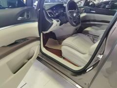 Buick GL8 Land Executive Cabin 652T Luxury - ფოტო 15