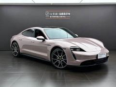 Porsche Taycan - photo 1