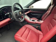 Porsche Taycan - photo 7