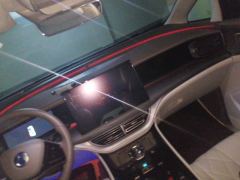 Denza D9 DM-i 1.5T 180km AWD Version 7 - ფოტო 16
