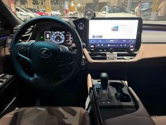 Lexus ES 300h Premium Edition - фото 8