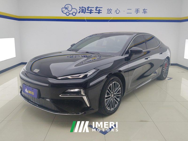 Geely Galaxy Star Shine 8 EM-i 1.5L 130km Exclusive Edition