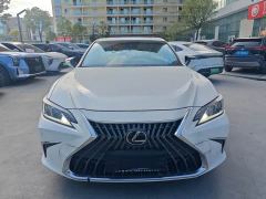 Lexus ES 200 Luxury - ფოტო 5