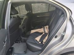 Toyota Camry 2.0G Luxury - ფოტო 18