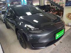 Tesla Model Y Rear-Wheel Drive - ფოტო 3