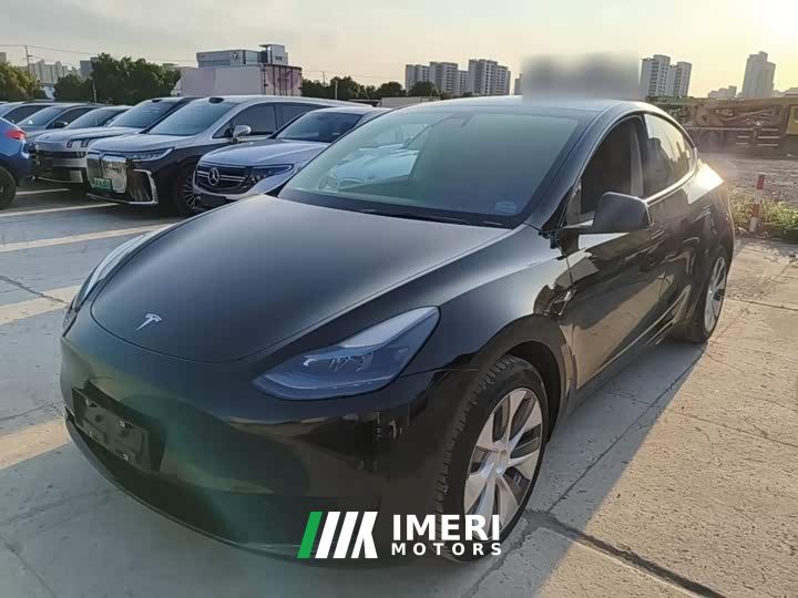 Tesla Model Y Facelift Rear-Wheel Drive