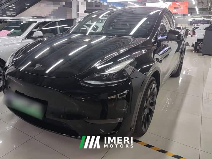 Tesla Model Y Standard Range RWD