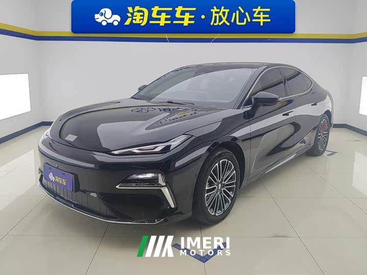 Geely Galaxy Xingyao 8 130km EM-i Premium Edition
