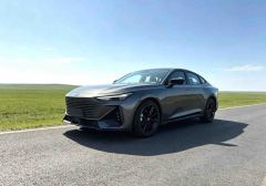 Changan UNI-V 1.5T Premium Edition - ფოტო 1