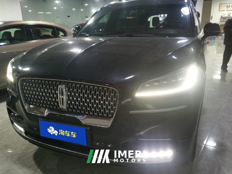 Lincoln Flying Spur 3.0T AWD Edition - автомобиль из Китая