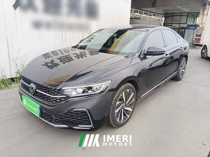 Volkswagen Passat 330TSI Starry Sky Luxury Edition