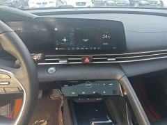 Hyundai Elantra 1.5L CVT Luxury - ფოტო 12