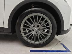 Leapmotor C11 EREV 300 Exclusive Edition - ფოტო 6