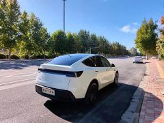 Tesla Model Y Rear-Wheel Drive Launch Edition - фото 4