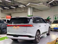 Dongfeng eπ008 636Max Pure Electric 6-Seater - photo 8