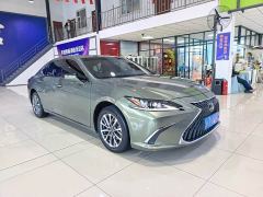 Lexus ES 200 Excellence Edition - фото 3
