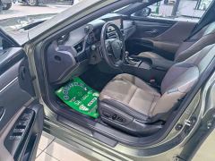 Lexus ES 200 Excellence Edition - фото 4