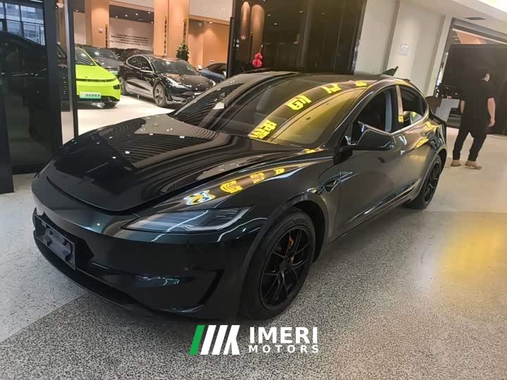 Tesla Model 3 Rear-Wheel Drive