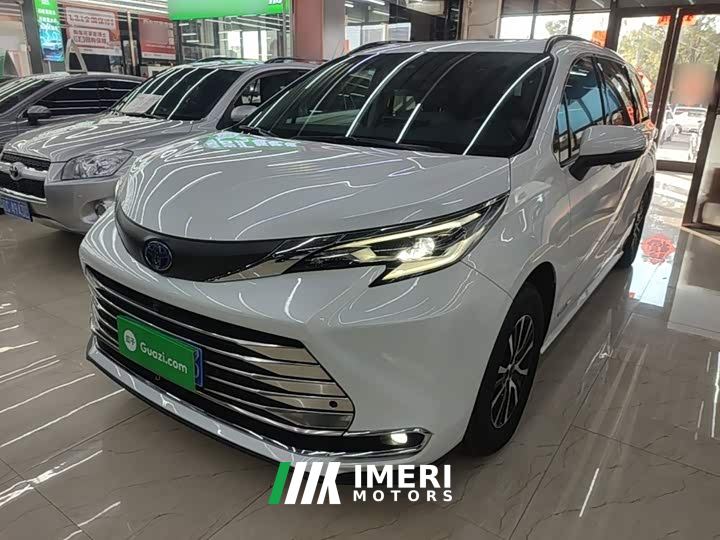 Toyota Sienna 2.5L Hybrid Comfort Edition