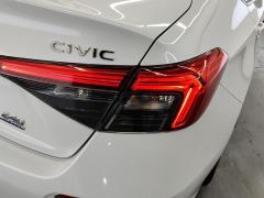 Honda Civic 240TURBO CVT Vigorous Edition - photo 5