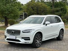 Volvo XC90 B6 Intelligent Luxury 7-Seater - фото 1