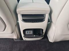Volvo EM90 Ultra Six-Seater - photo 17