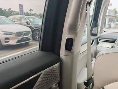 Volvo EM90 Ultra Six-Seater - photo 20