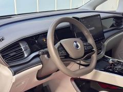 Denza D9 DM-i 970 AWD Flagship - фото 12