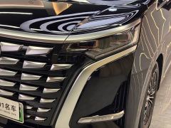 Denza D9 DM-i 970 AWD Flagship - фото 4