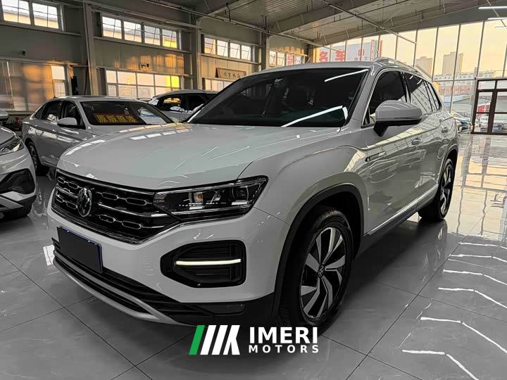 Volkswagen Taos 280TSI FWD Luxury Smart Connected Edition