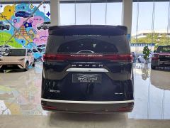 Denza D9 DM-i 980 Four-Wheel Drive Premium - фото 6
