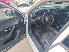 Peugeot 2008 230THP THE ONE - photo 15