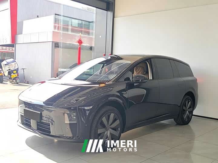 Li Auto i8 Standard Edition