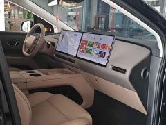 Li Auto i8 Standard Edition - ფოტო 15