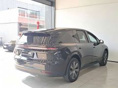 Li Auto i8 Standard Edition - ფოტო 19